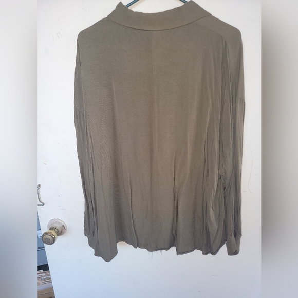 NWOT Andree by Unit brand button down long-sleeve size 1x - Picture 6 of 6